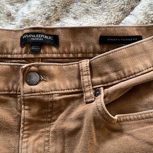 Banana republic traveler pant
